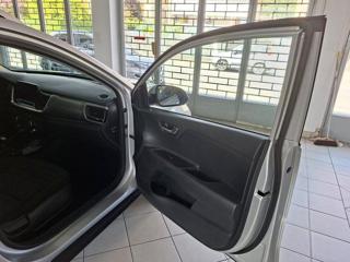 KIA Stonic usata, con Luci diurne