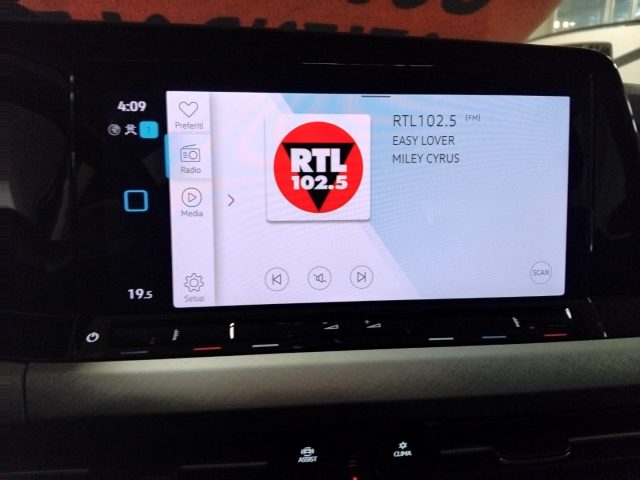 VOLKSWAGEN Golf usata, con Autoradio digitale