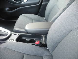 TOYOTA Yaris Cross usata, con Schermo multifunzione interamente digitale
