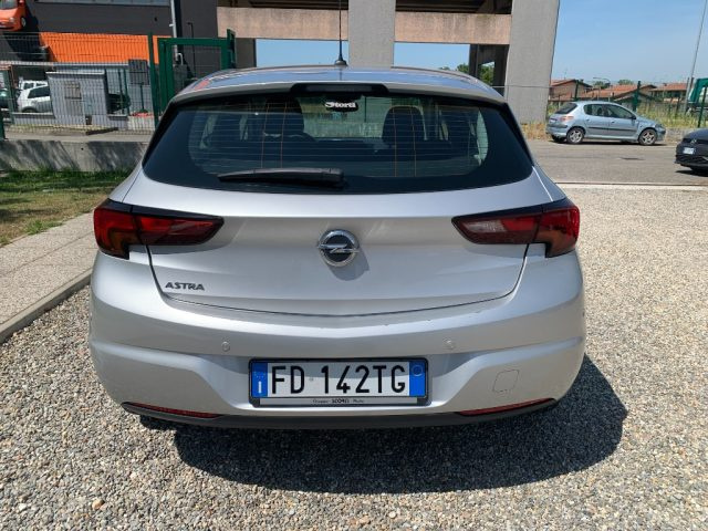 OPEL Astra usata, con Autoradio