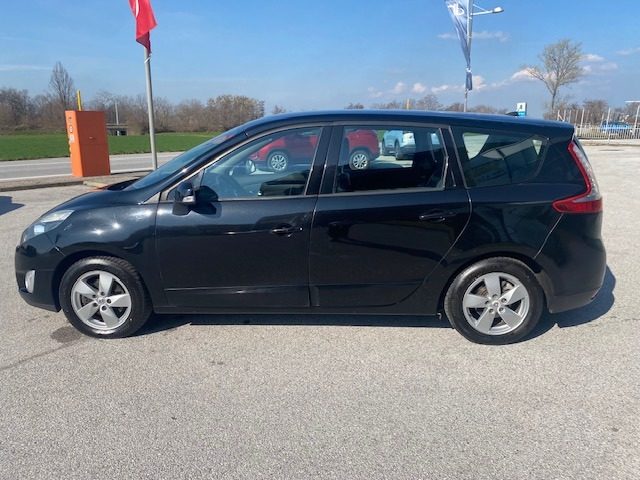 RENAULT Scenic usata, con Isofix