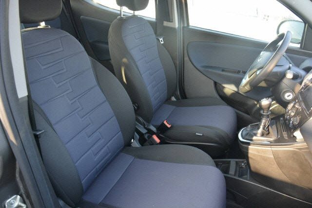 LANCIA Ypsilon usata, con Controllo automatico clima