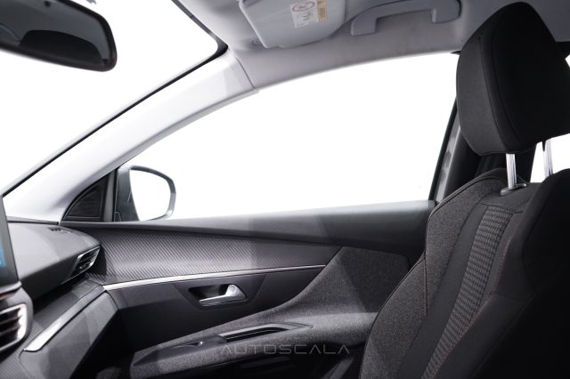 PEUGEOT 3008 usata, con Autoradio digitale