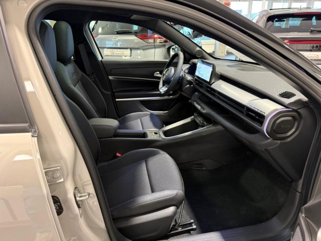 JEEP Avenger usata, con Volante in pelle