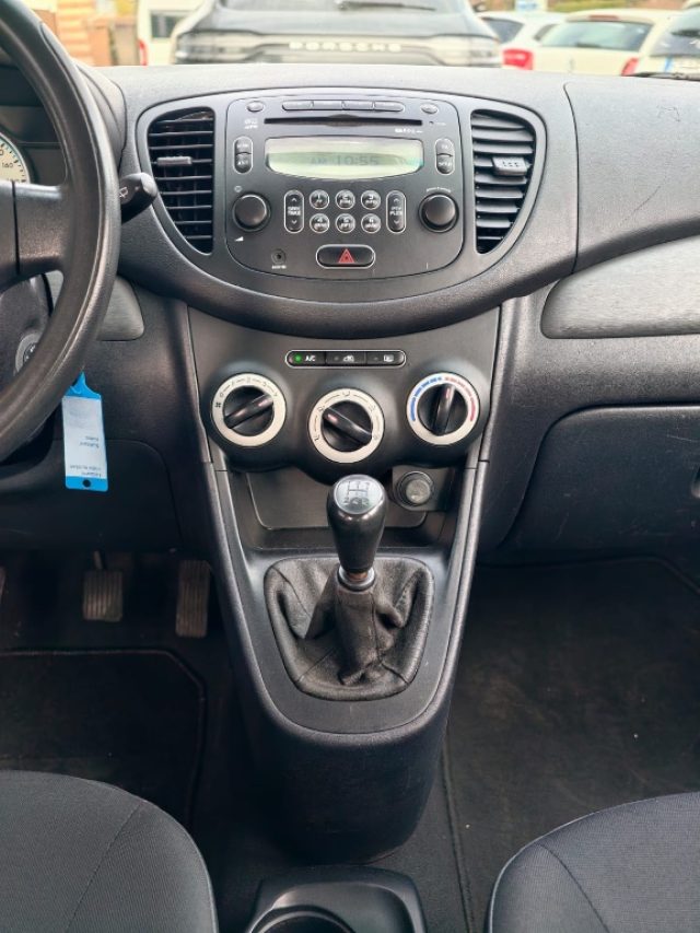 HYUNDAI i10 usata, con Sedile posteriore sdoppiato