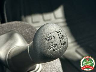 LAND ROVER Defender usata 14