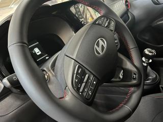 HYUNDAI i10 usata, con Sistema di navigazione
