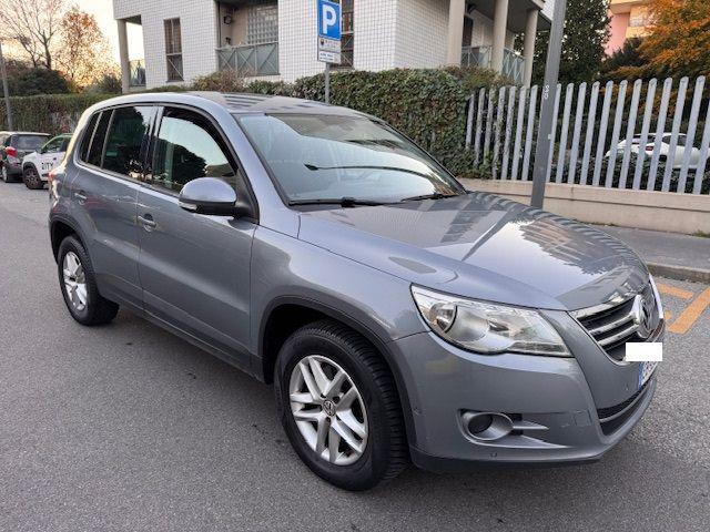 VOLKSWAGEN Tiguan usata, con Airbag laterali