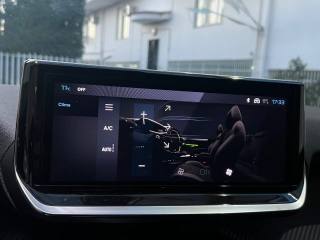 PEUGEOT 208 usata, con Autoradio digitale