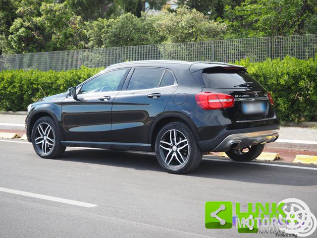 MERCEDES-BENZ GLA 200 usata 17