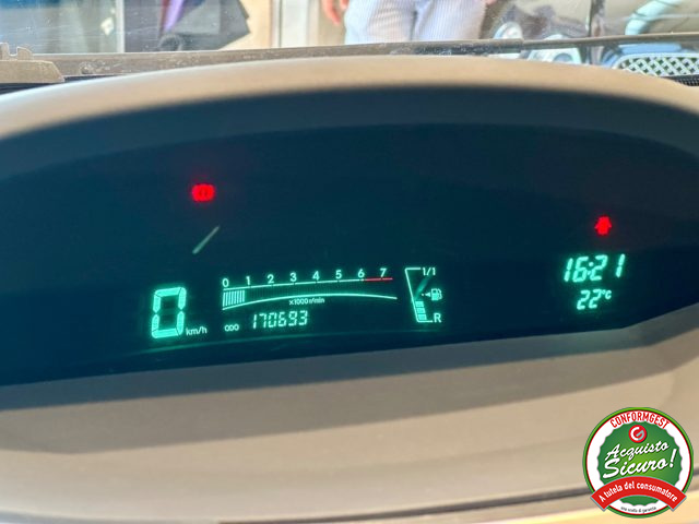 TOYOTA Yaris usata, con Sedile posteriore sdoppiato