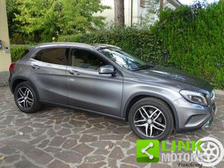 MERCEDES-BENZ GLA 200 usata, con Fari Xenon