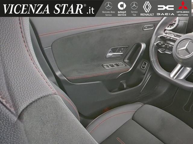 MERCEDES-BENZ CLA 200 usata, con Controllo automatico clima
