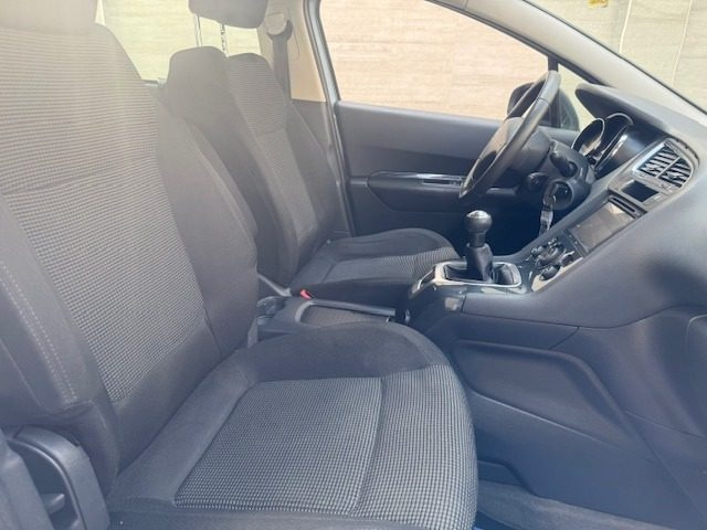 PEUGEOT 5008 usata, con Cruise Control