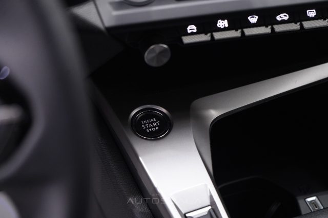 PEUGEOT 308 usata, con Sistema di navigazione