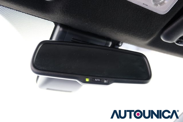 TOYOTA Yaris usata, con Airbag testa