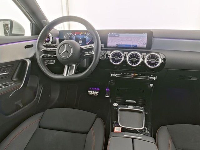 MERCEDES-BENZ A 180 usata, con Chiusura centralizzata