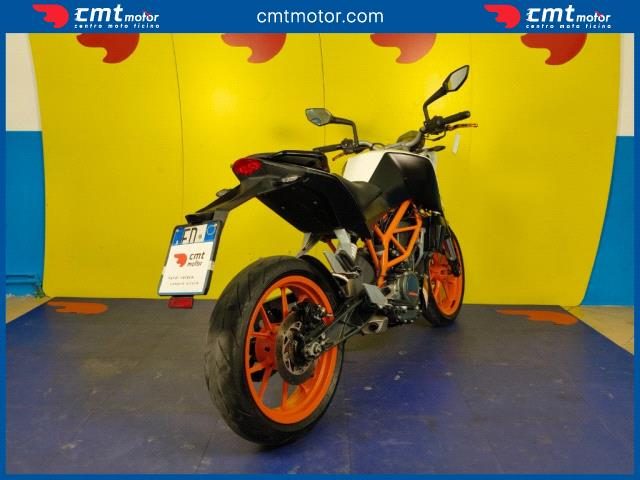 KTM 390 Duke usata 3