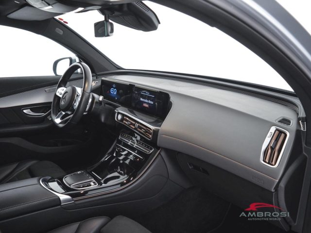 MERCEDES-BENZ EQC usata 11