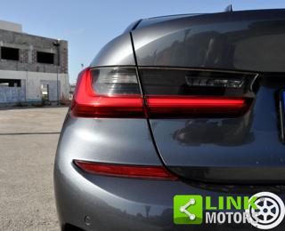 BMW 318 usata, con Leve al volante