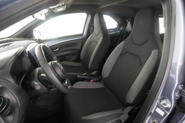 TOYOTA Aygo X usata 2