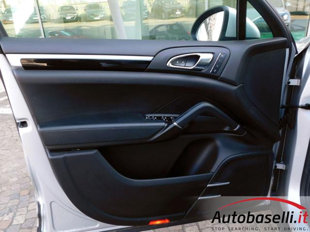PORSCHE Cayenne usata, con Isofix