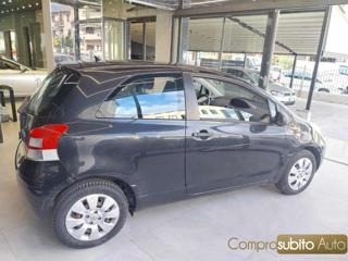 TOYOTA Yaris usata, con Alzacristalli elettrici