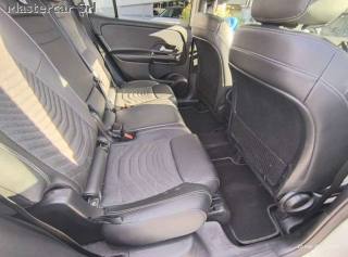 MERCEDES-BENZ GLB 180 usata, con Riconoscimento dei segnali stradali