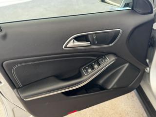 MERCEDES-BENZ GLA 200 usata, con ESP