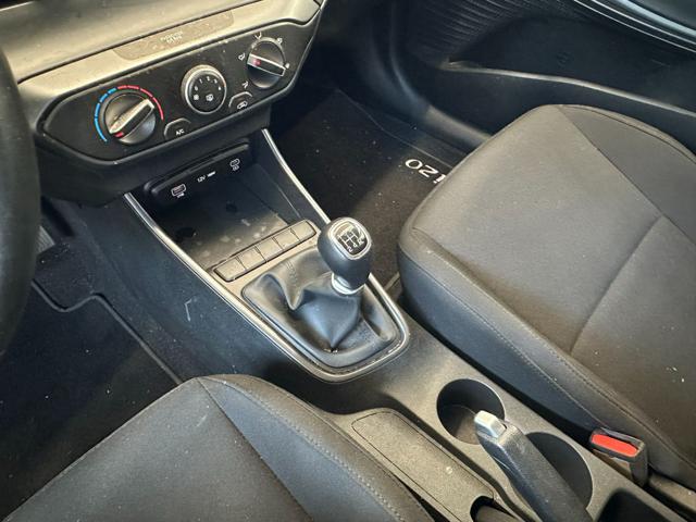 HYUNDAI i20 usata, con USB