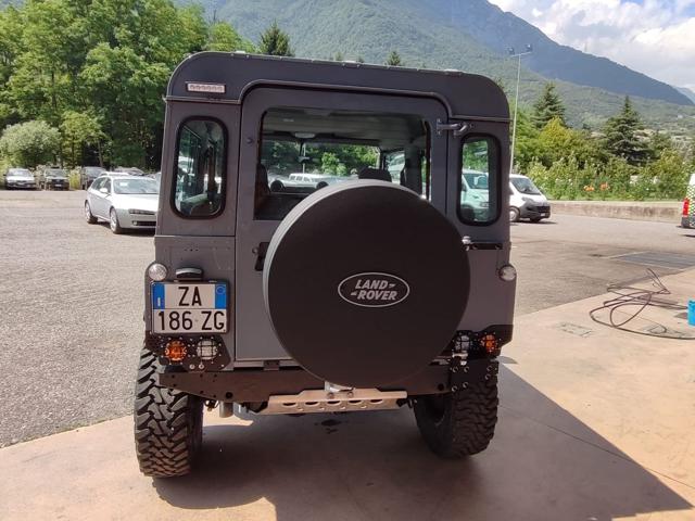 LAND ROVER Defender usata, con Trazione integrale