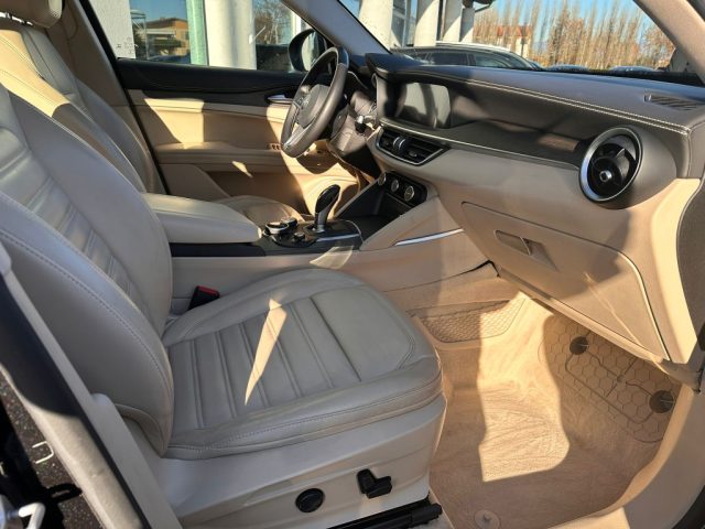 ALFA ROMEO Stelvio usata, con Fari Xenon