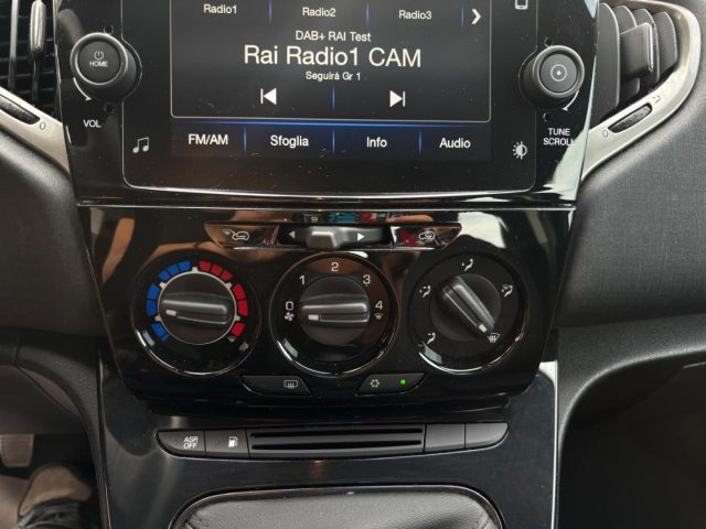 LANCIA Ypsilon usata, con Autoradio digitale
