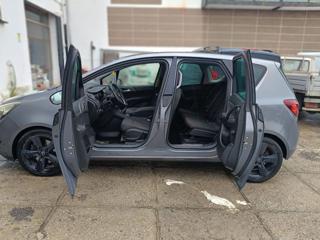 OPEL Meriva usata, con Alzacristalli elettrici