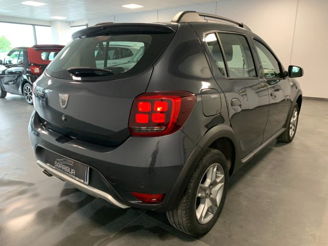 DACIA Sandero usata, con Autoradio
