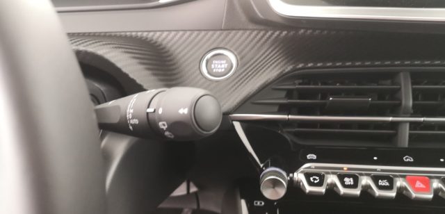 PEUGEOT 208 usata 18