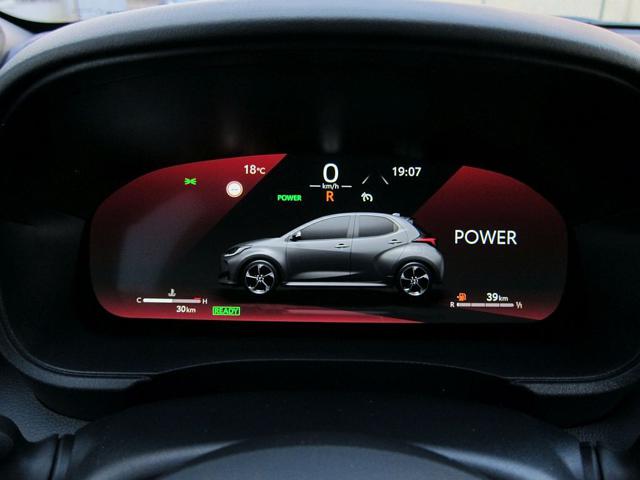 TOYOTA Yaris usata, con Frenata d