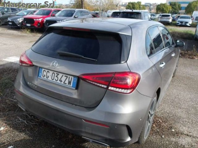 MERCEDES-BENZ A 200 usata, con Sedili riscaldati