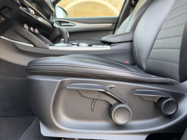 ALFA ROMEO Stelvio usata, con Specchietti laterali elettrici