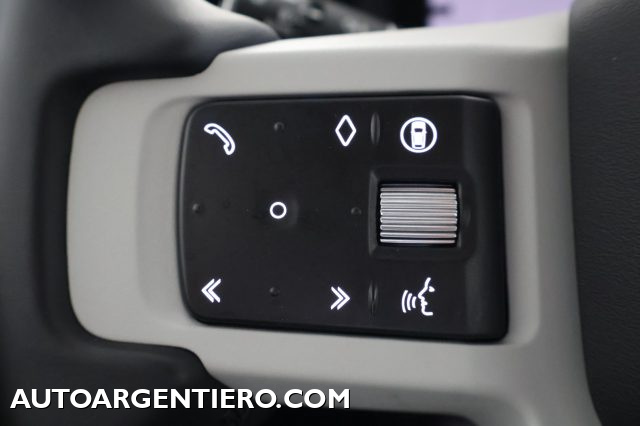 LAND ROVER Defender usata, con Monitoraggio pressione pneumatici