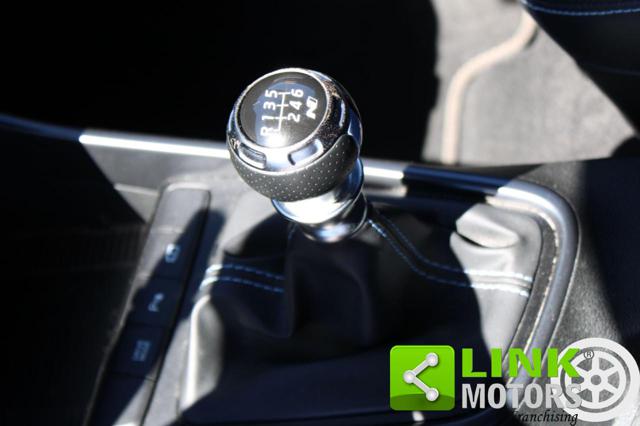 HYUNDAI i20 usata, con Volante in pelle