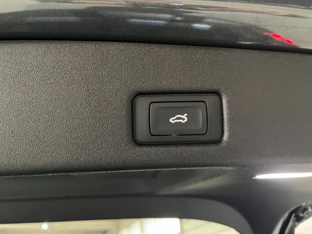 AUDI Q5 usata, con Volante in pelle