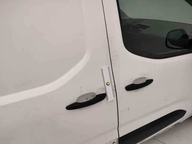 OPEL Combo usata 42