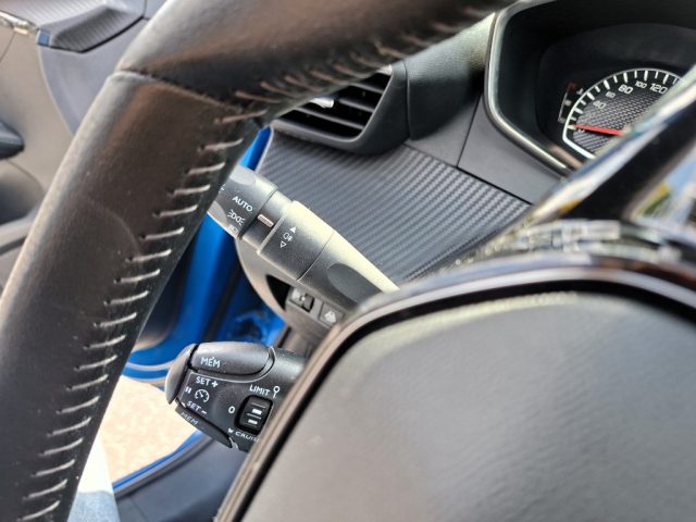PEUGEOT 208 usata 9