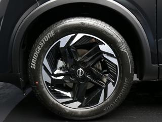 NISSAN Qashqai usata, con Autoradio