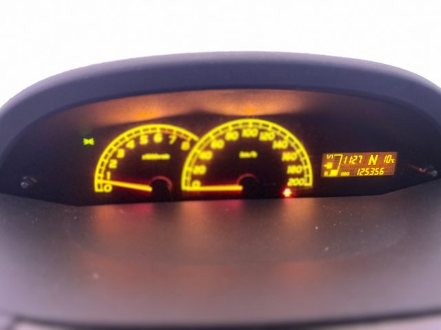 TOYOTA Yaris usata 17