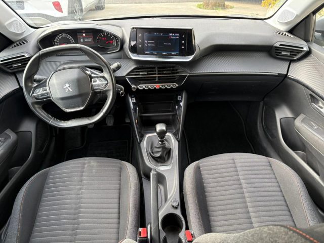 PEUGEOT 208 usata, con Boardcomputer