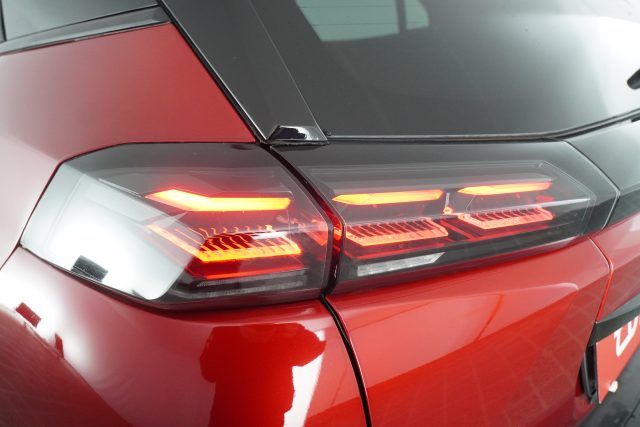 PEUGEOT 2008 usata 15