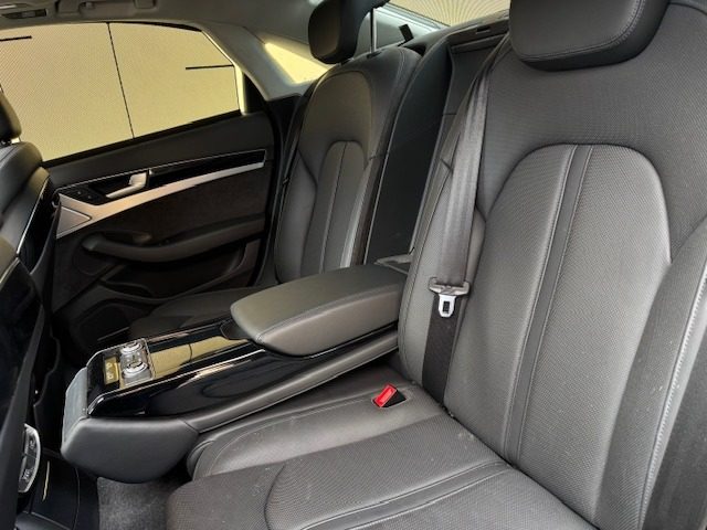 AUDI A8 usata, con Controllo automatico clima