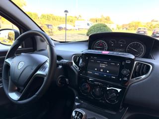 LANCIA Ypsilon usata, con USB